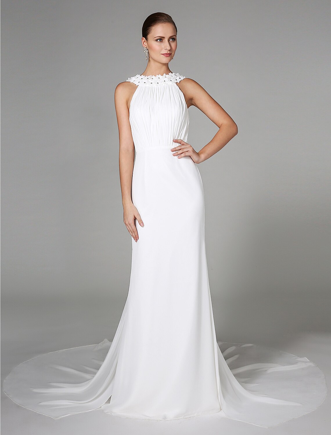 Luolandi Wedding Dresses Sheath / Column High Neck Sleeveless Chapel Train Chiffon Bridal Gowns